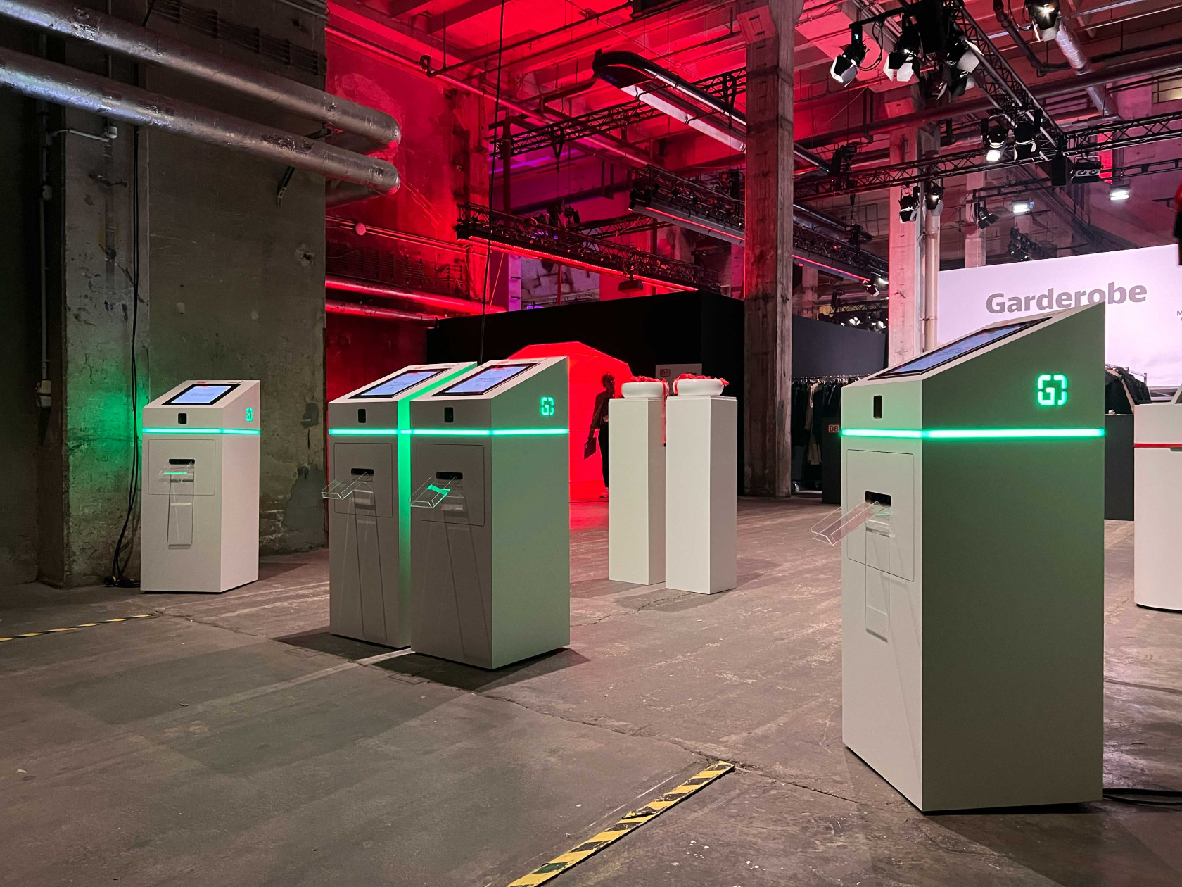 GoControl_Check-in_Kiosk_2-kl.jpg